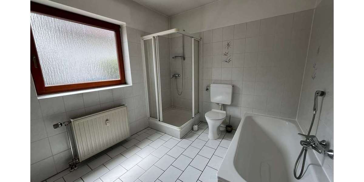 Schöne Doppelhaushälfte in Wehrheim mit zwei Wohnungen, Garten & Garage - Doppelhaushälfte Wehrheim | Angebot:27271153