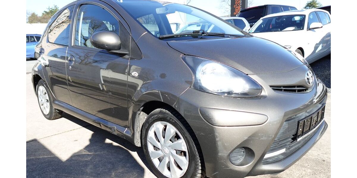 Toyota Aygo (X) 104.000 km 3.490 &euro; Mainaschaff 63814