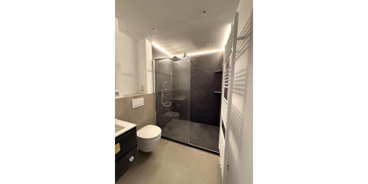 Erstbezug nach Sanierung: 3-Zi.-Wohnung mit Balkon in Steinbach 3 zimmer