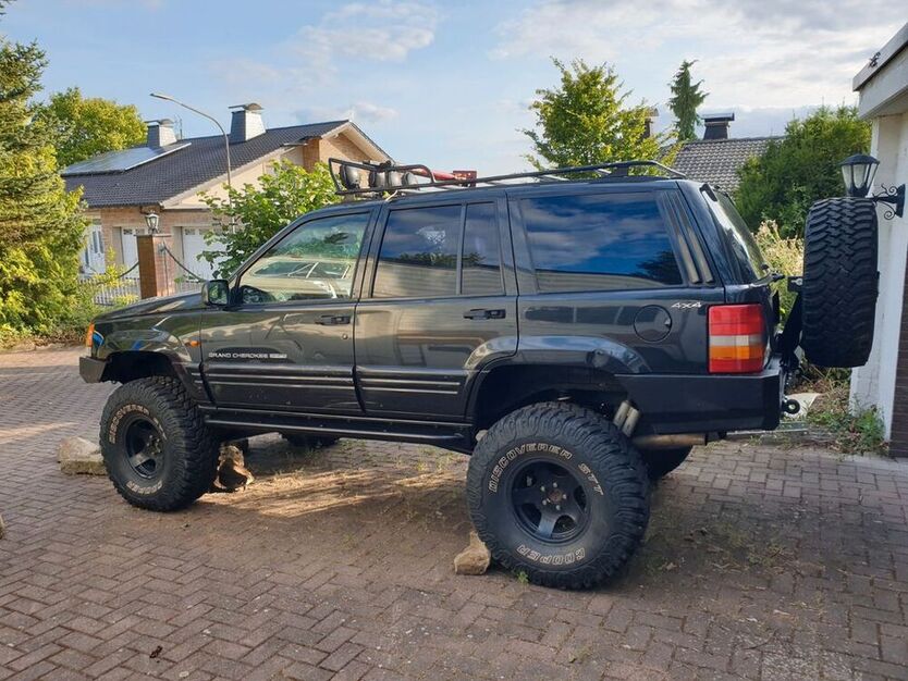 Grand Cherokee