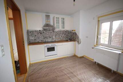 Gemütliche, renovierte 2-DG Wohnung in Eschborn + EBK 2 zimmer