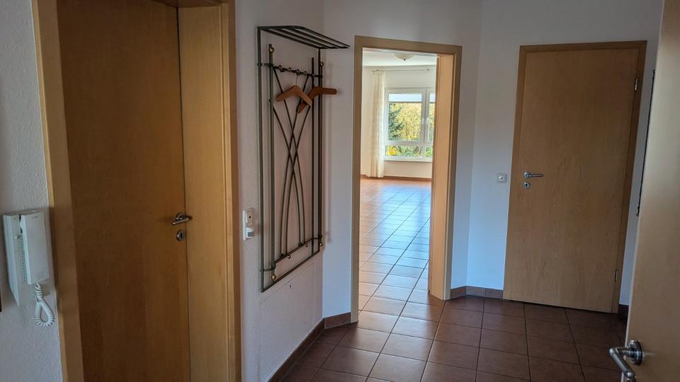 Erdgeschoßwohnung Offenbach am Main Bieber - 2 Zimmer, 82 m&sup2;, 1.300&euro; | Angebot:26262333