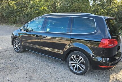 VW Sharan 167.200 km 14.200 € Frankfurt 60388