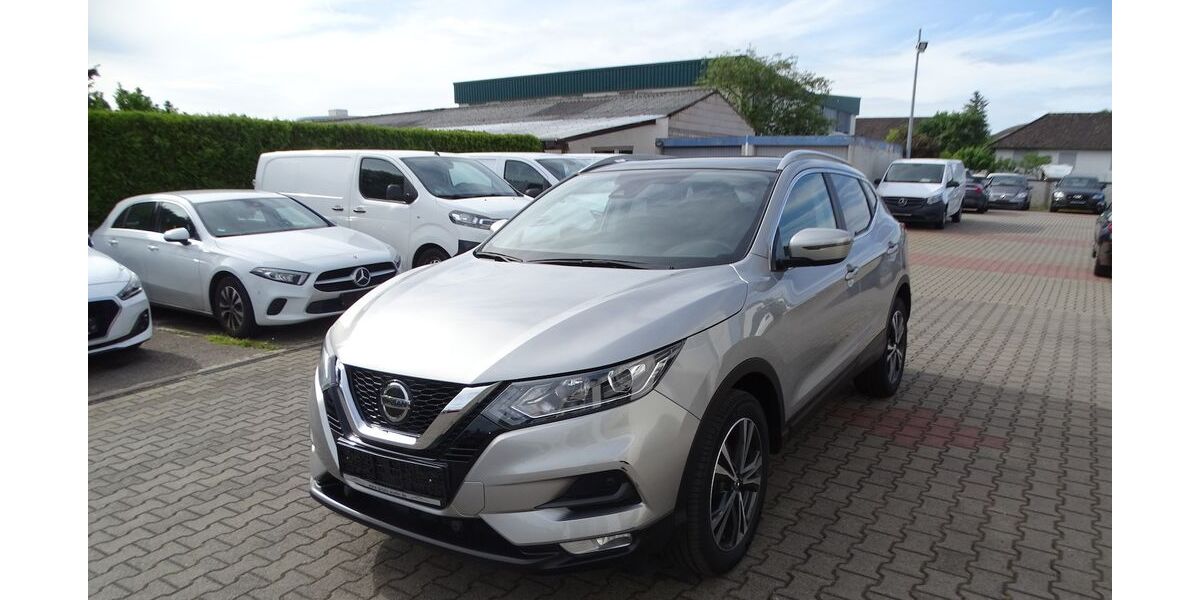 Nissan Qashqai 33.922 km 15.890 &euro; Rodgau 63110