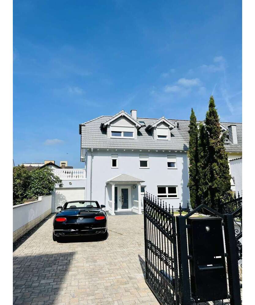 Haus zum Kaufen in Dieburg 690.000 € 180 m²
