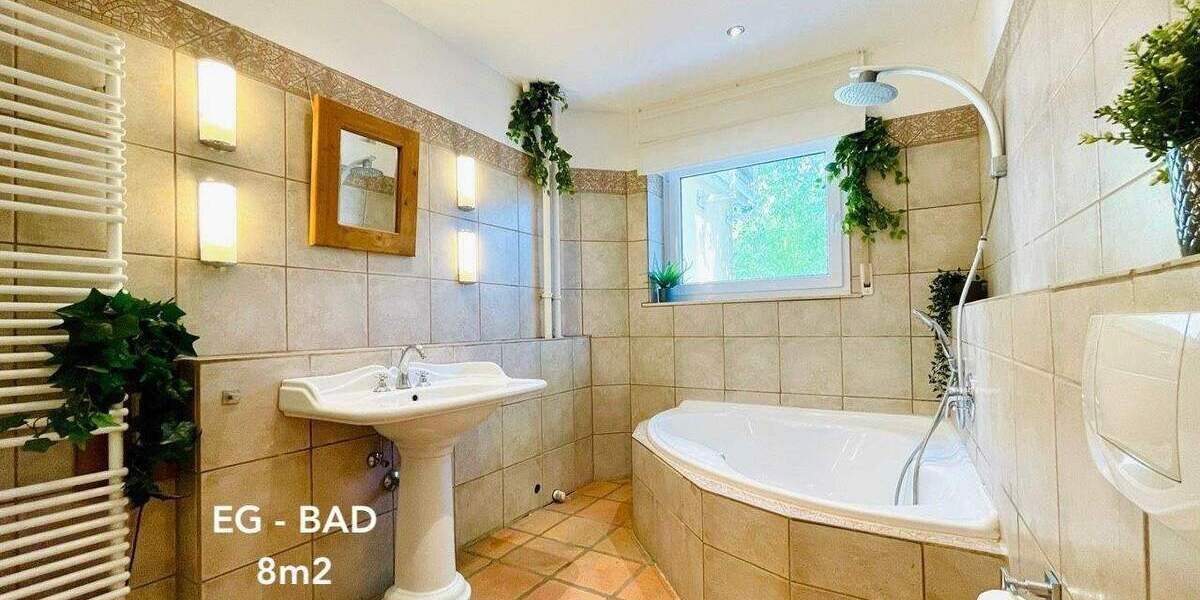 Einfamilienhaus Steinbach - 7 Zimmer, 170 m&sup2;, 640.000&euro; | Angebot:25727540