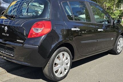 Renault Clio 149.265 km 4.445 &euro; Schwalbach/Taunus 65824