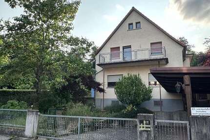 Haus zum Kaufen in Kelkheim 1.050.000 € 195 m² 9 zimmer
