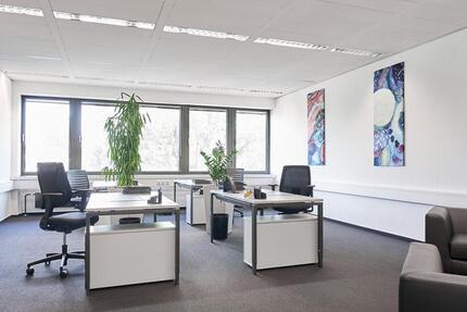 Perfekte Bürooption: Renoviert, komplett möbliert und mit erstklassigen Annehmlichkeiten!* zimmer