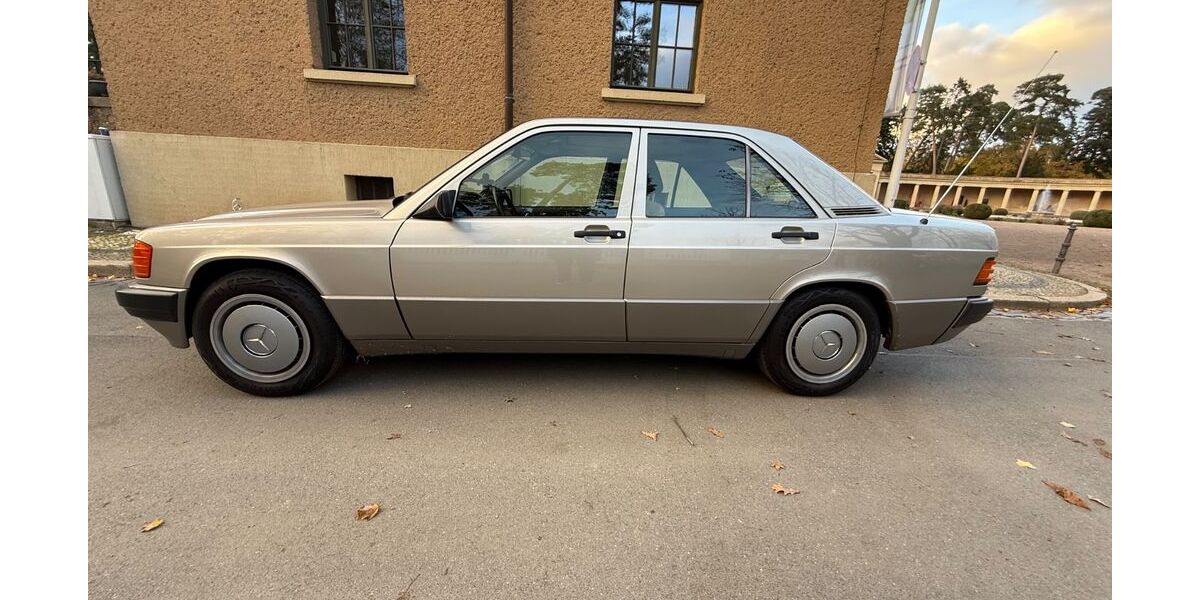 Mercedes-Benz 190 134.900 km 8.900 &euro; Darmstadt 64293