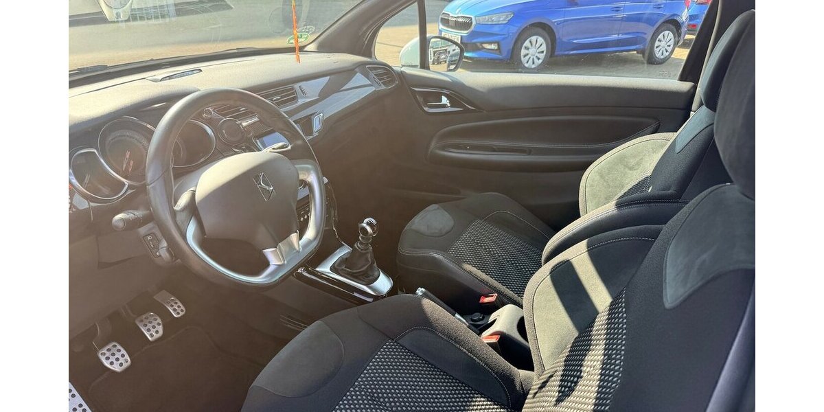 Citroen DS3 1.6 SportChic 64.010 km 4.999 &euro; Frankfurt 60386