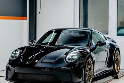 Porsche 992 2.500 km 227.500 &euro; Frankfurt am Main 60323