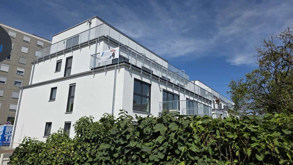 Wohnung zum Mieten in Niederrodenbach 1.240 € 98.7 m² 3 zimmer