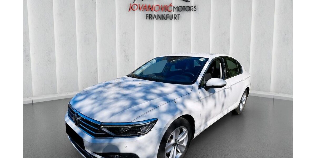 VW Passat 126.384 km 16.949 &euro; Frankfurt am Main 65933