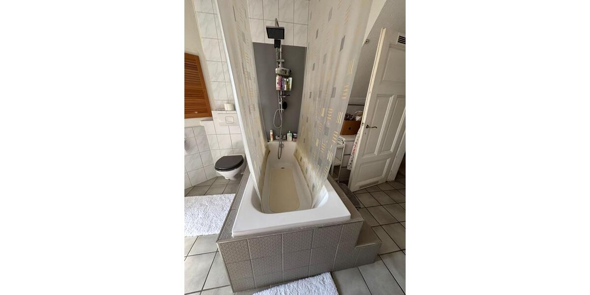 Etagenwohnung Offenbach am Main Bürgel - 4 Zimmer, 95 m&sup2;, 900&euro; | Angebot:26246958