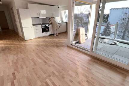 Wohnung zum Mieten in Offenbach am Main 1.290 € 95 m² 4 zimmer