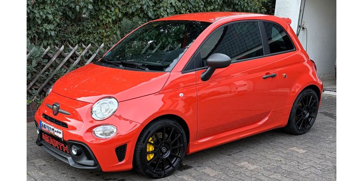 Abarth 695 11.490 km 28.990 &euro; Obertshausen 63179