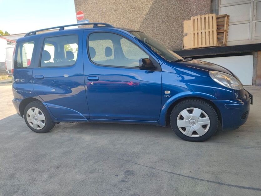 Toyota Yaris 217.000 km 2.000 € Frankfurt am Main 65933