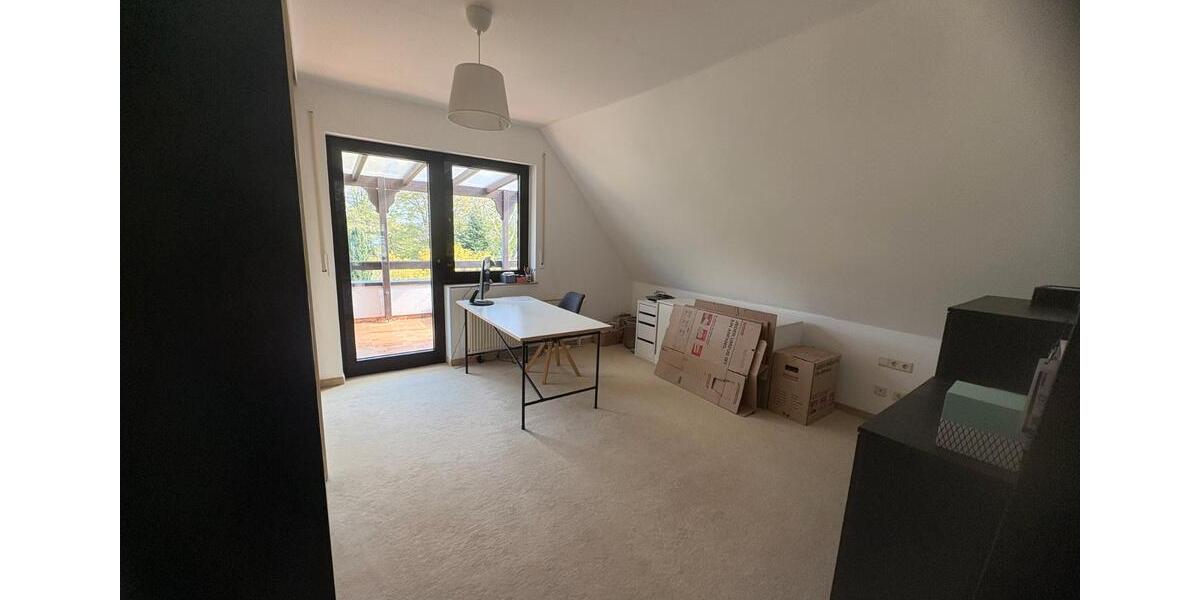 Etagenwohnung Dreieich - 5 Zimmer, 150 m&sup2;, 1.800&euro; | Angebot:26234377