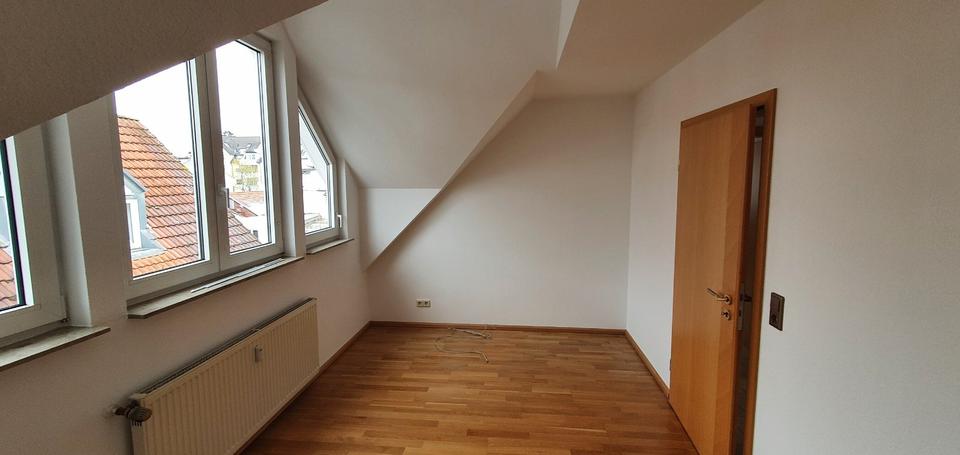 Dachgeschoßwohnung Bad Vilbel - 3 Zimmer, 88 m&sup2;, 437.000&euro; | Angebot:26866336