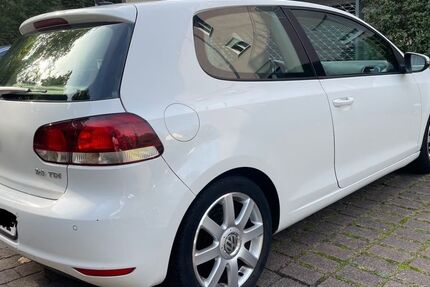VW Golf 295.000 km 3.900 € Frankfurt 60528