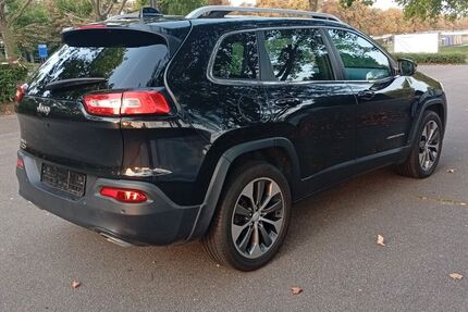 Jeep Cherokee 122.345 km 11.950 € frankfurt 65929