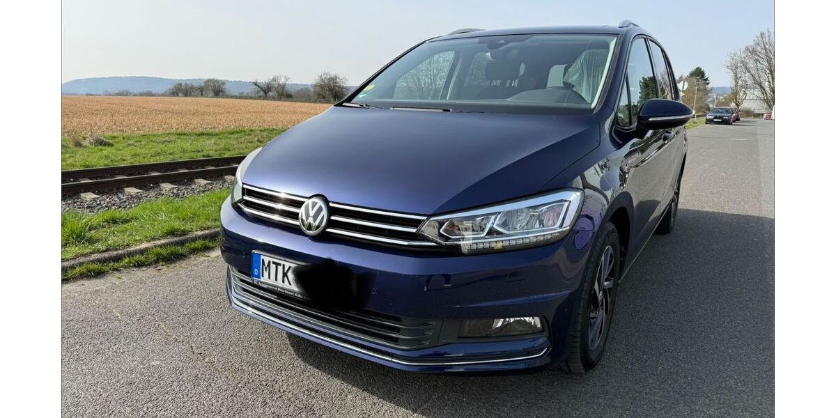 VW Touran 81.000 km 20.700 &euro; Bad Soden 65812