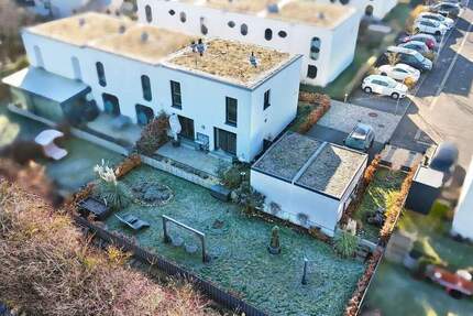 Modernes Reiheneckhaus von 2020 in ruhiger Feldrandlage - hochwertig ausgestattet & sehr gepflegt 3 zimmer