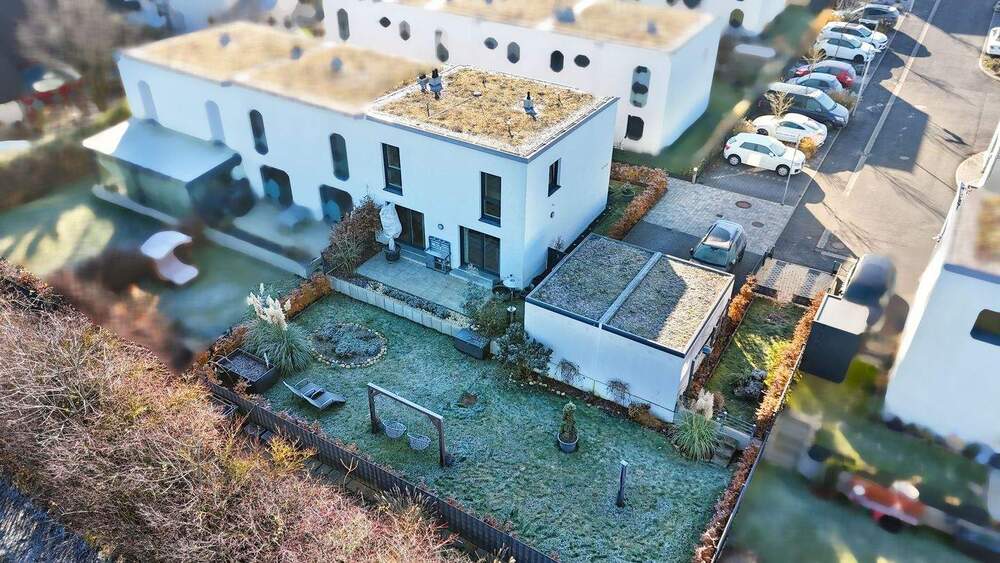 Modernes Reiheneckhaus von 2020 in ruhiger Feldrandlage - hochwertig ausgestattet & sehr gepflegt 3 zimmer