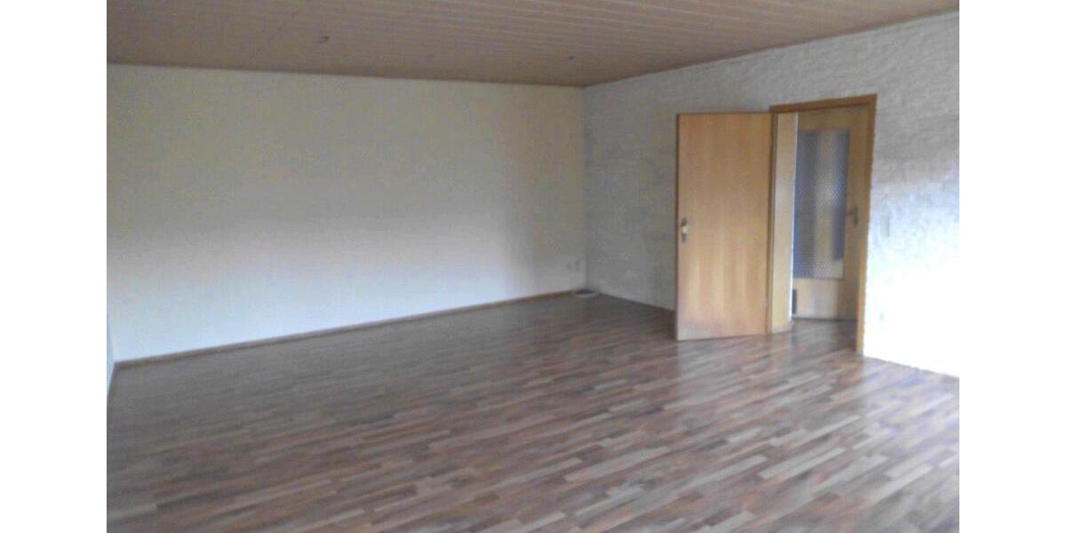 Etagenwohnung Dreieich - 2 Zimmer, 102 m&sup2;, 1.150&euro; | Angebot:25870294