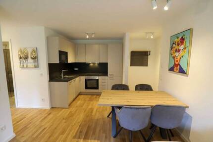 ** Feldrandlage** Vollmöblierte 2-Zimmer-Wohnung mit Einbauküche und Abstellraum 2 zimmer