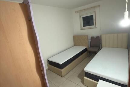 Kellerwohnung zu Vermieten Wohngemeinschaft! 3 zimmer