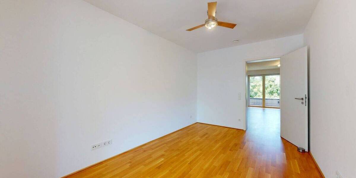 Neuwertige Fünf-Zimmer-Etagenwohnung mit Top-Ausstattung - barrierefrei 5 zimmer