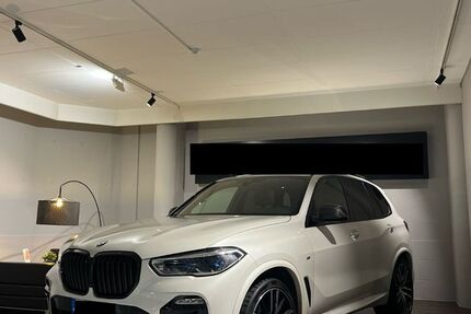 BMW X5 99.750 km 45.900 € Frankfurt 65934