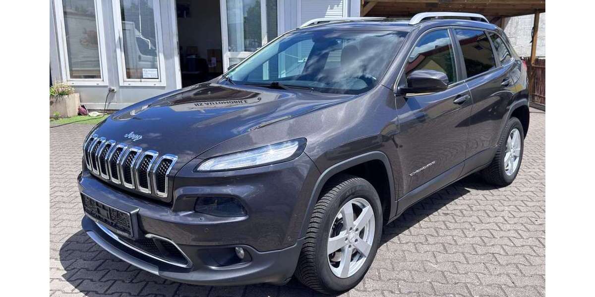 Jeep Cherokee 189.000 km 8.490 &euro; Kelsterbach 65451