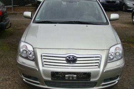 Toyota Avensis 179.000 km 2.600 &euro; Erlensee 63526