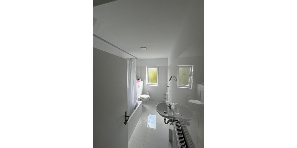 Möbliertes WG-Zimmer: Gute Anbindung nach Frankfurt & Darmstadt 5 zimmer