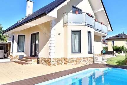 Haus zum Kaufen in Altenstadt 879.000 € 346 m² 10 zimmer