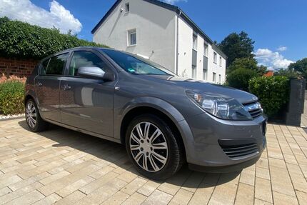 Opel Astra 65.402 km 4.390 € Hanau 63450