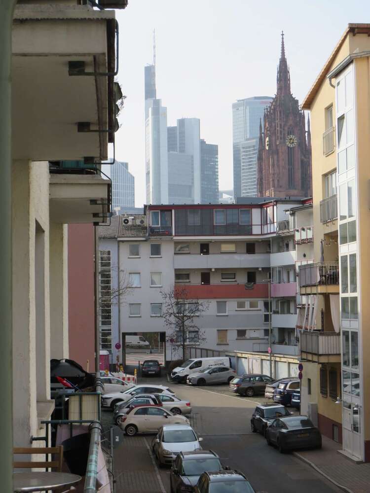 Wohnung zum Kaufen in Frankfurt 349.000 € 52 m²