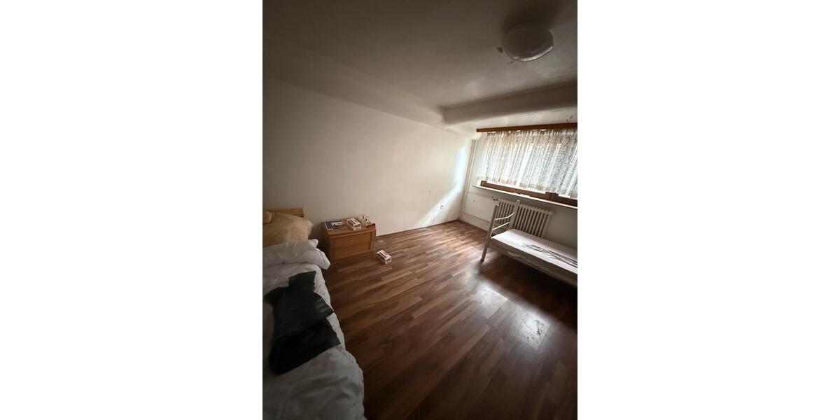 Reihenhaus Frankfurt am Main Rödelheim - 6 Zimmer, 180 m&sup2;, 3.800&euro; | Angebot:25335169