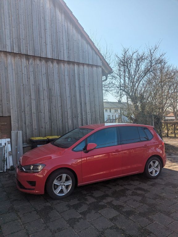 VW Golf Sportsvan 182.000 km 9.690 € Limeshain 63694