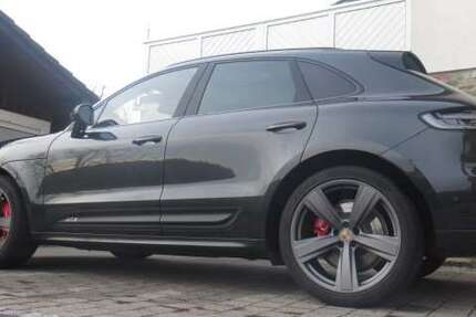 Porsche Macan 31.800 km 85.850 € Kelkheim 65779