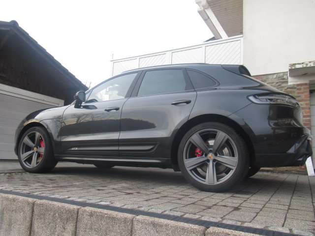 Porsche Macan 31.800 km 85.850 € Kelkheim 65779