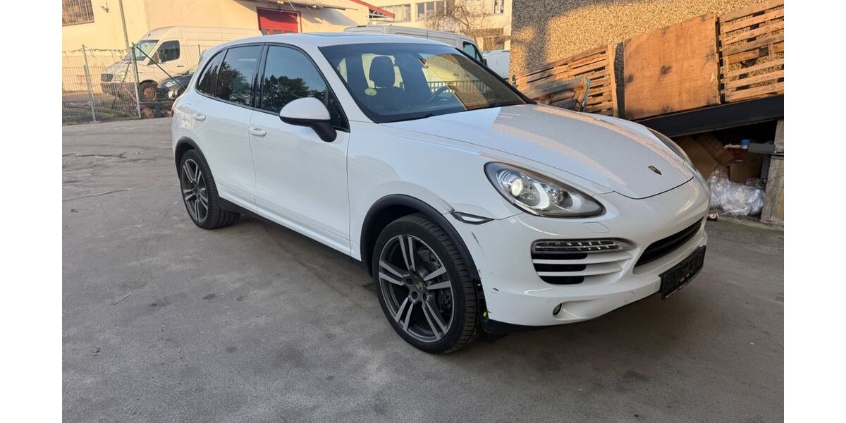 Porsche Cayenne 184.500 km 17.800 &euro; FRANKFURT 65933