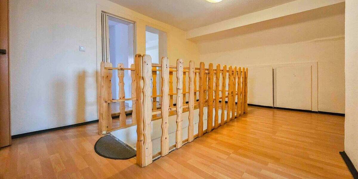 Mehrfamilienhaus, Wohnhaus Groß-Zimmern Zimmern - 9 Zimmer, 190 m&sup2;, 349.000&euro; | Angebot:26156412