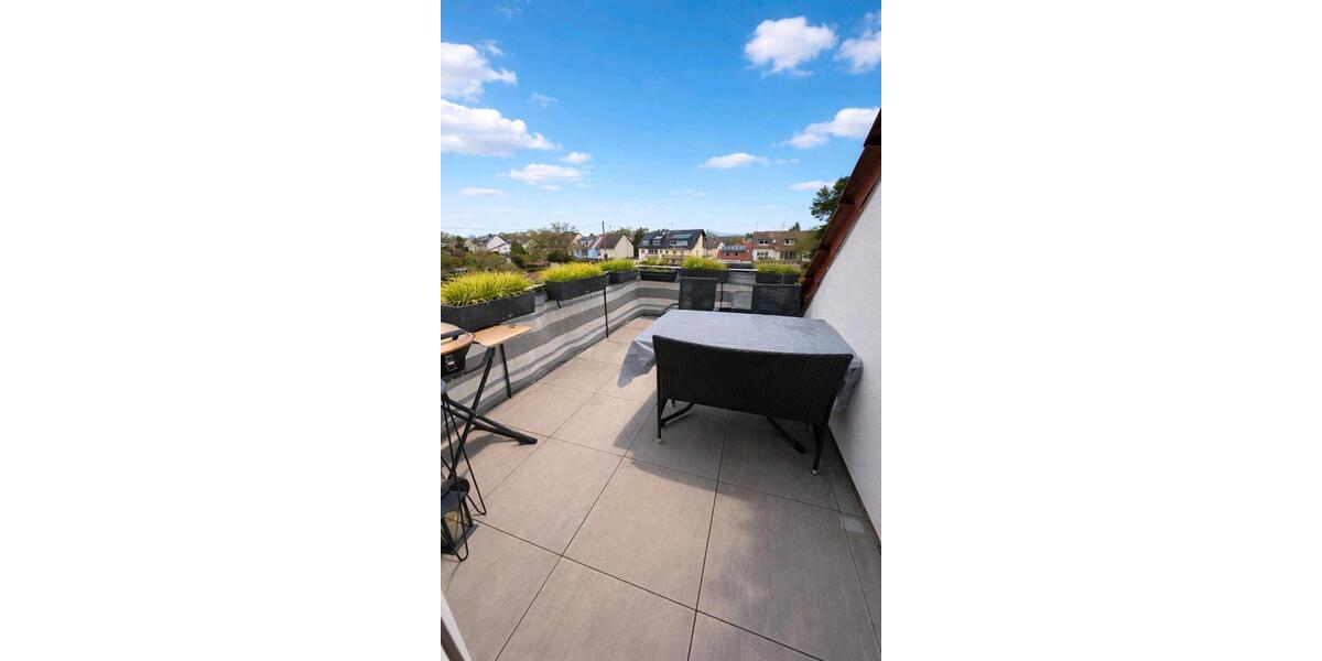 Dachgeschoßwohnung Frankfurt am Main Schwanheim - 2 Zimmer, 65 m&sup2;, 1.300&euro; | Angebot:26210879