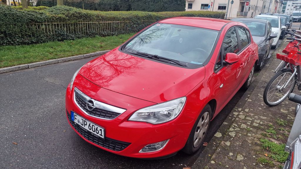 Opel Astra 153.883 km 3.150 &euro; Frankfurt am Main 60528
