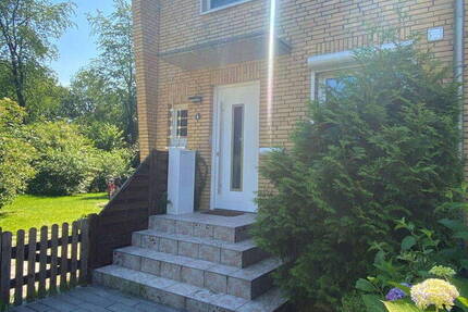 Modernisiertes Reihenendhaus mit 4,5 Zimmern und EBK in Ahrensburg-West