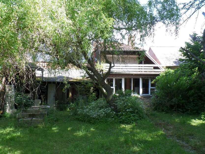Haus zum Kaufen in Usingen 330.000 € 196 m²